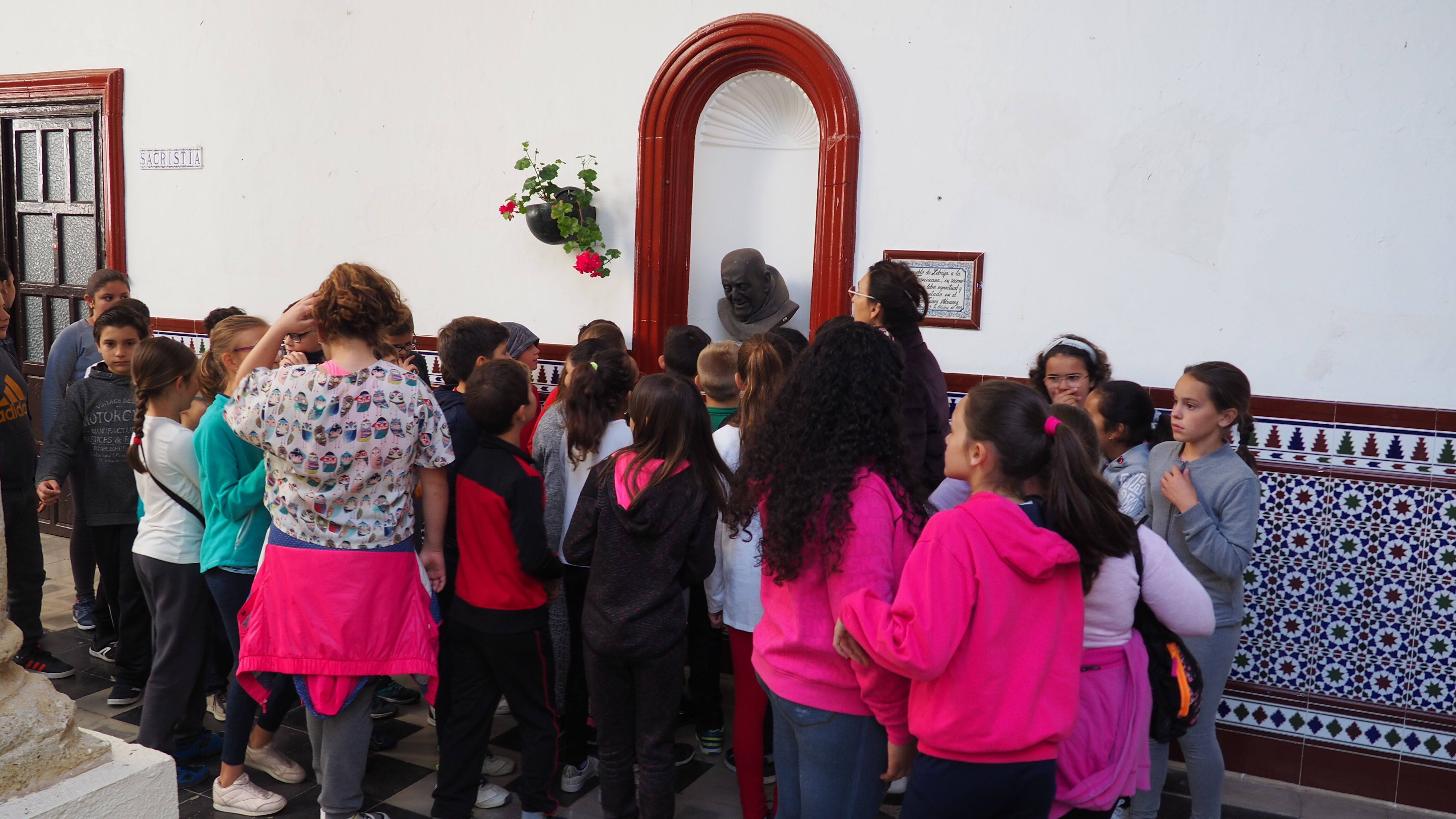 09 abril - Alumnos del CEIP Blas Infante conoce el Convento San Francisco (5)