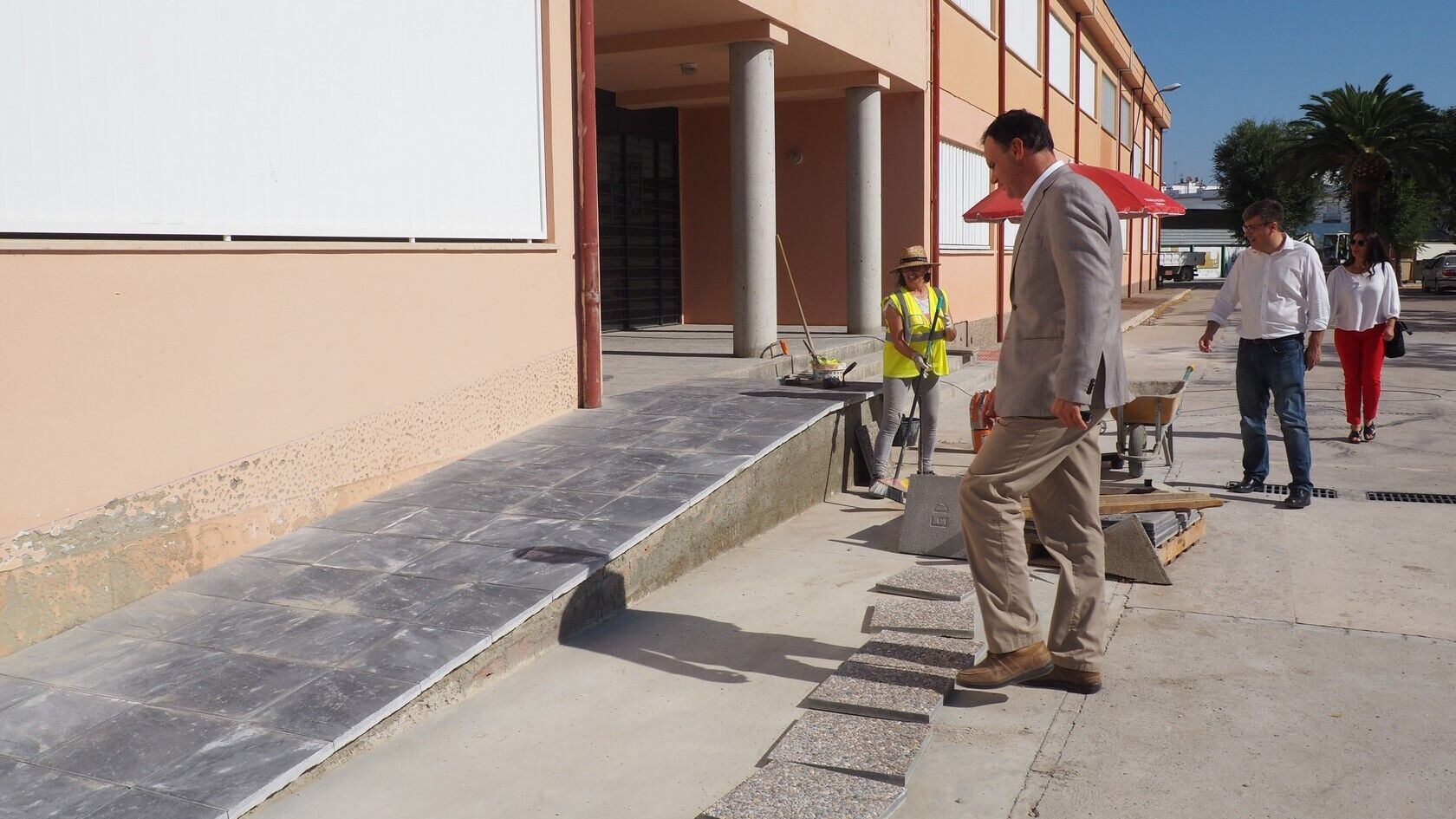 El Alcalde visita las obras que el Ayuntameinto está realizando en diversos colegios públicos (9)