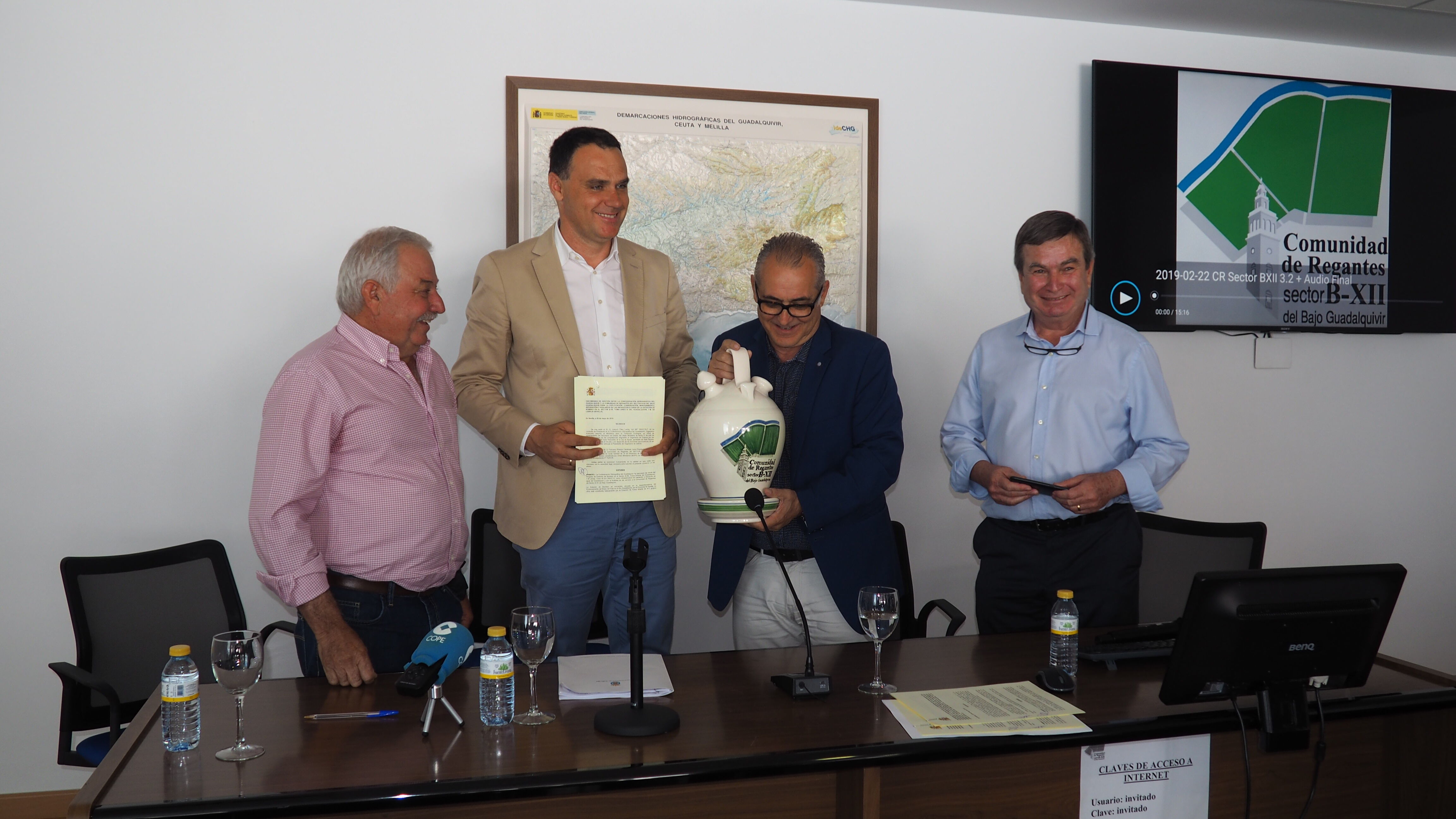 El Presidente de la Confederación Hidrográfica del Guadalquivir visita Lebrija (1)