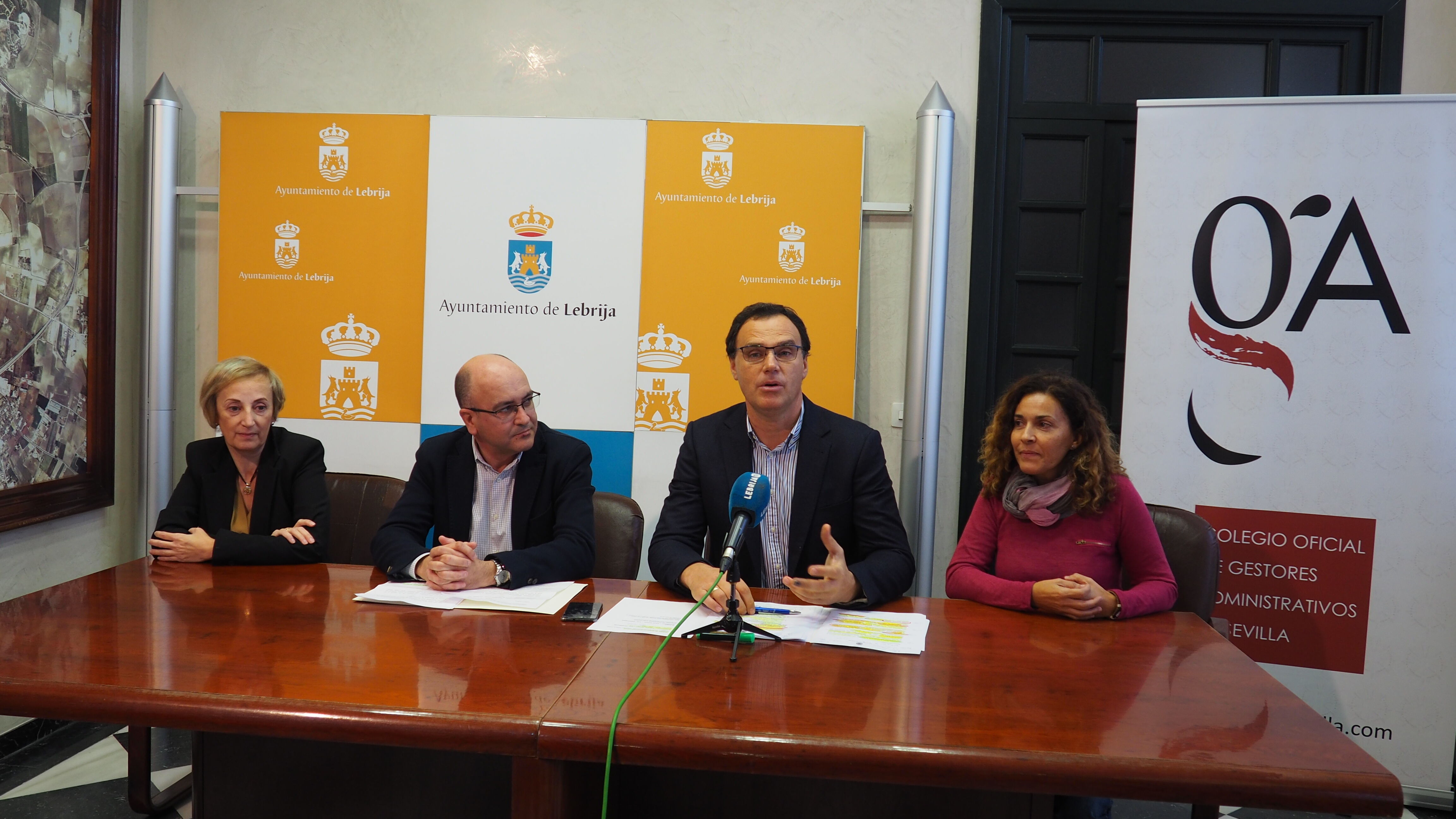 La Asociación ALPRED recibe 2.790 euros de manos del Colegio de Gestores Administrativos de Sevilla  (7)