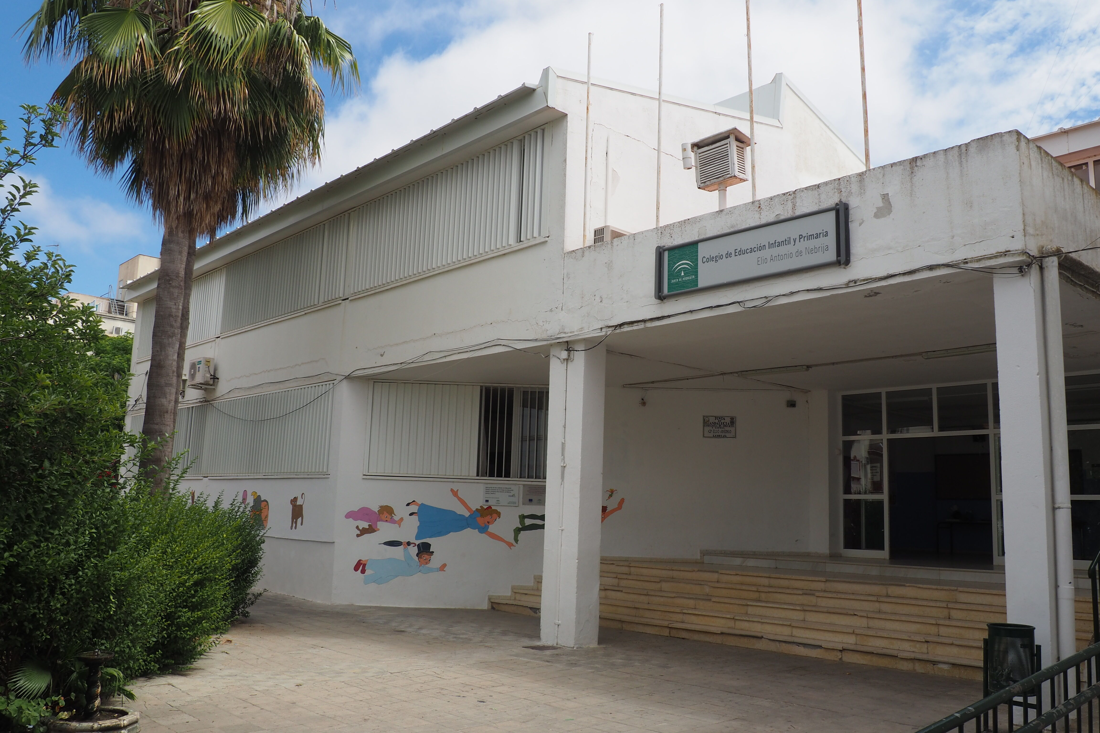 Colocación ascensores Colegios Elio Antonio, Ignacio Halcón y Josefa Gavala (2)