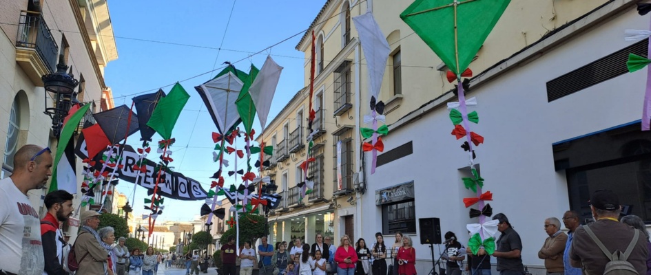 Concentración para exigir el fin del genocidio en Palestina (2)