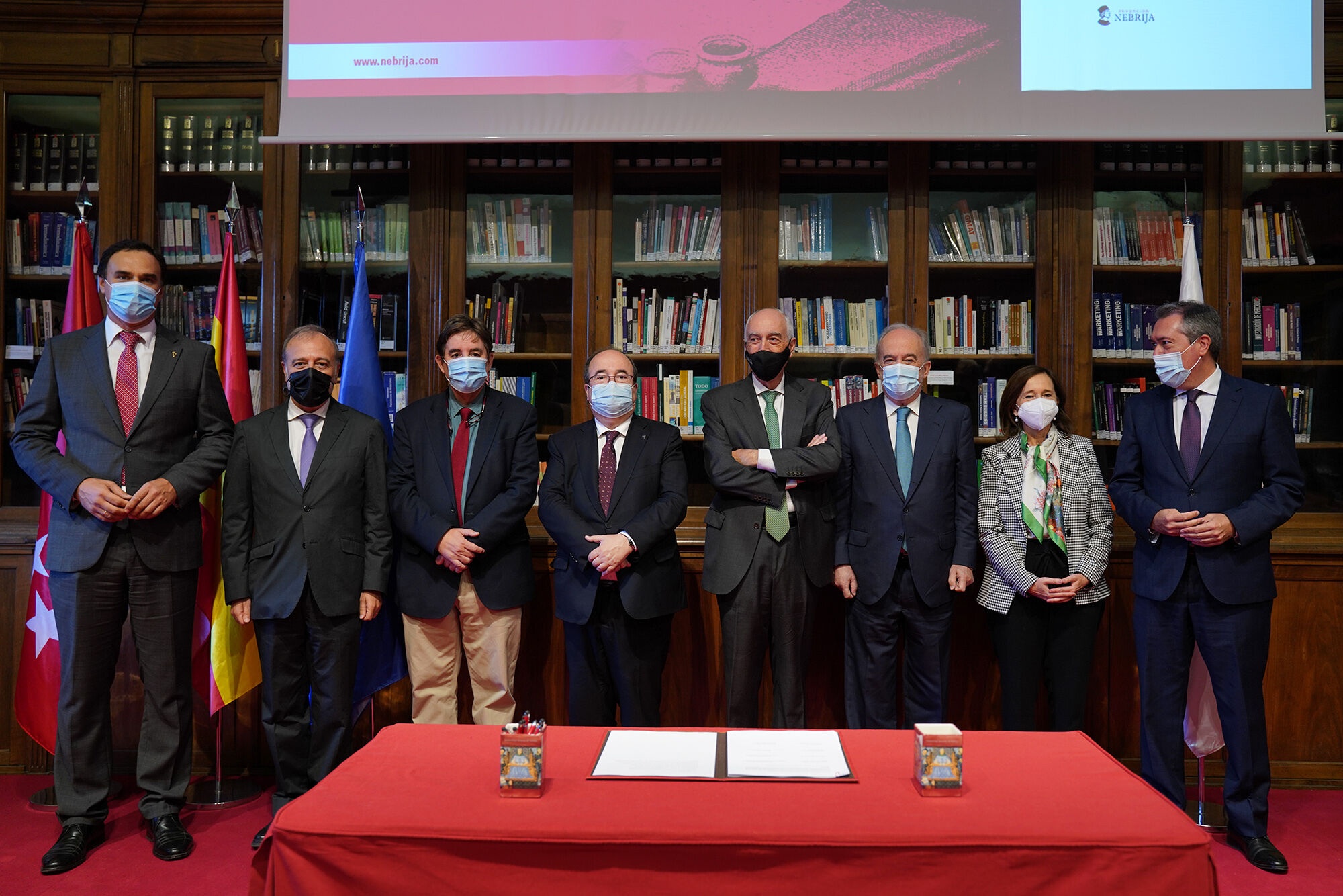 Firmantes Comisión V Centenario Nebrija