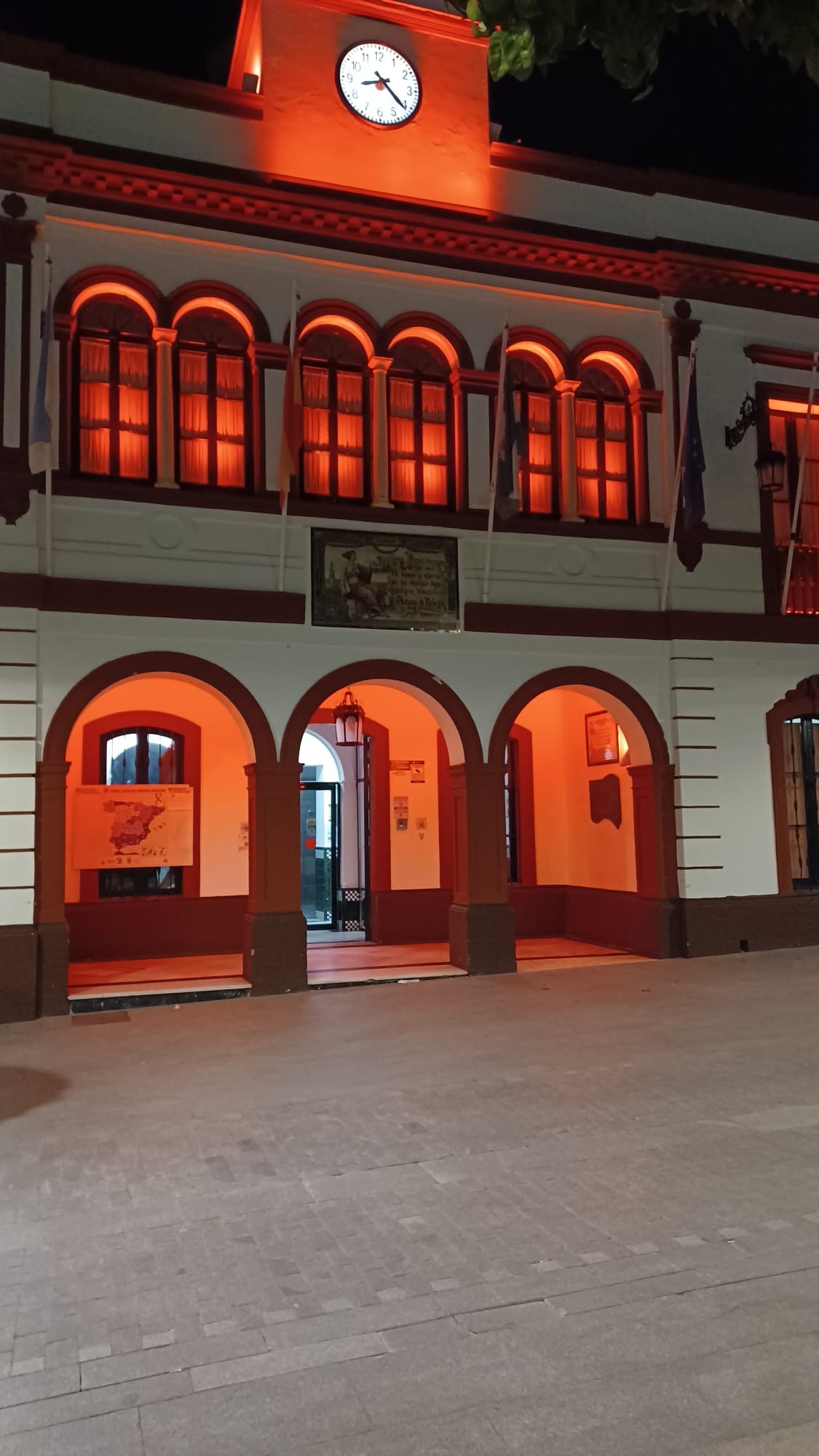 Imagen archivo Ayto color rojo