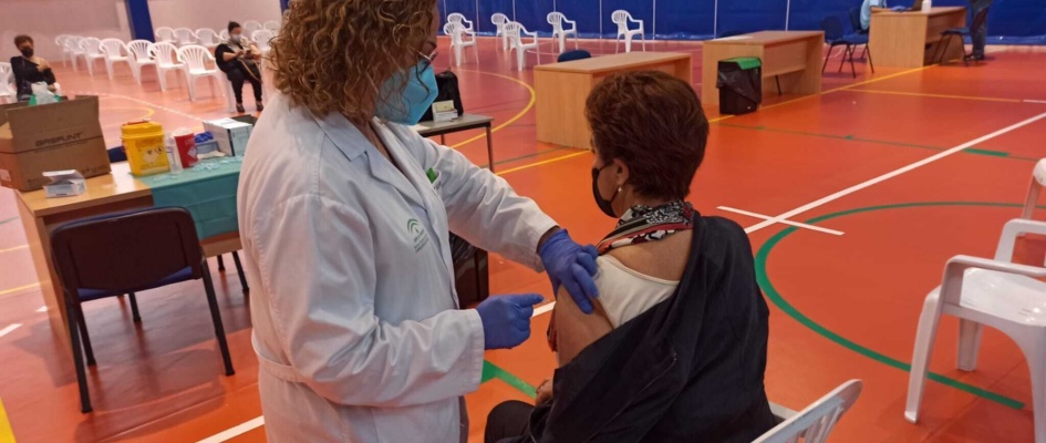 Imagen archivo vacunación Lebrija - 1 junio 21