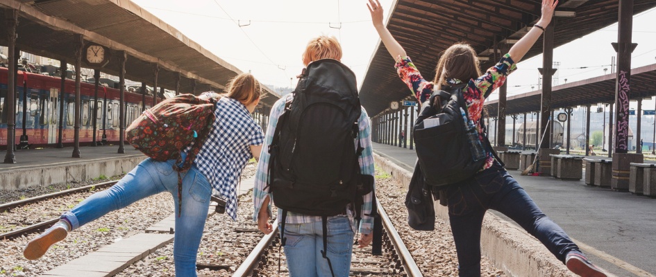 Imágenes jóvenes tren EU