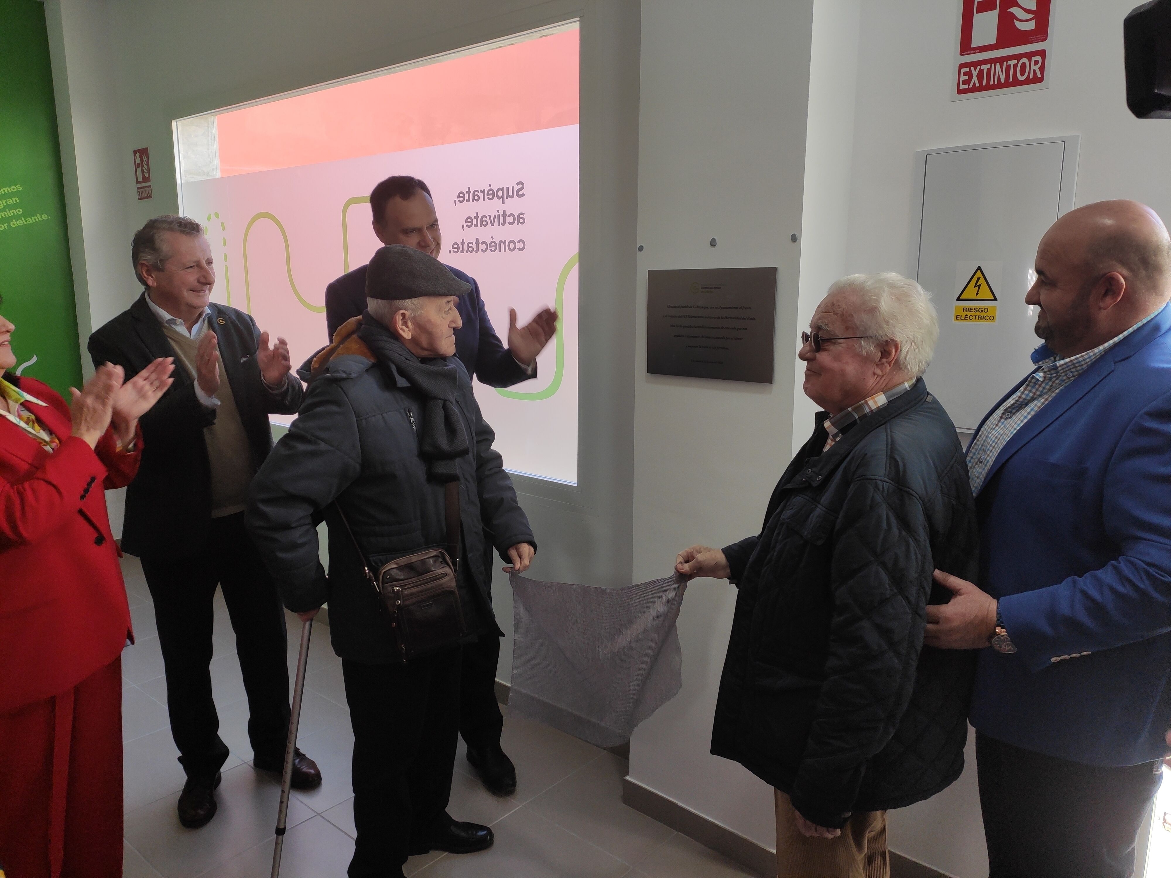 Inauguración nueva sede Junta Local AECC (10)