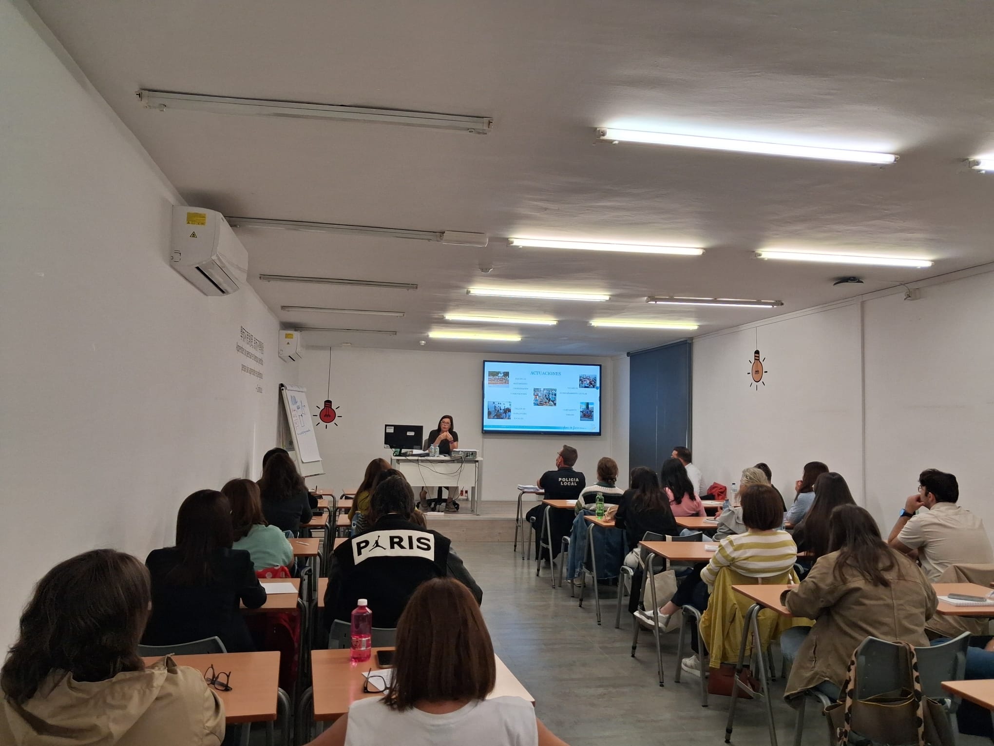 Jornada abordaje integral del absentismo escolar en menores vulnerables 26 (1)