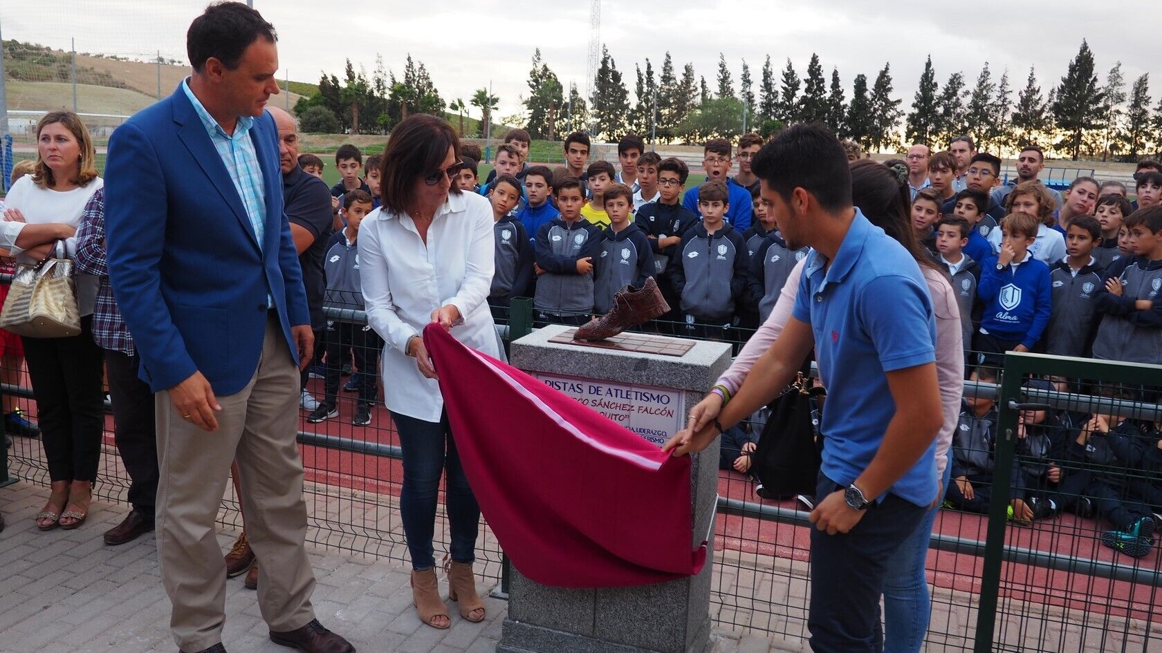 La Pista de Atletismo Municipal, denominada Francisco Sánchez Falcón Paquito (6)