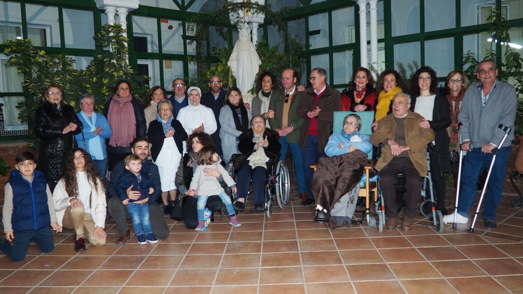 Los Reyes Magos 2019 visitan las Instituciones Religiosas de Lebrija (4)