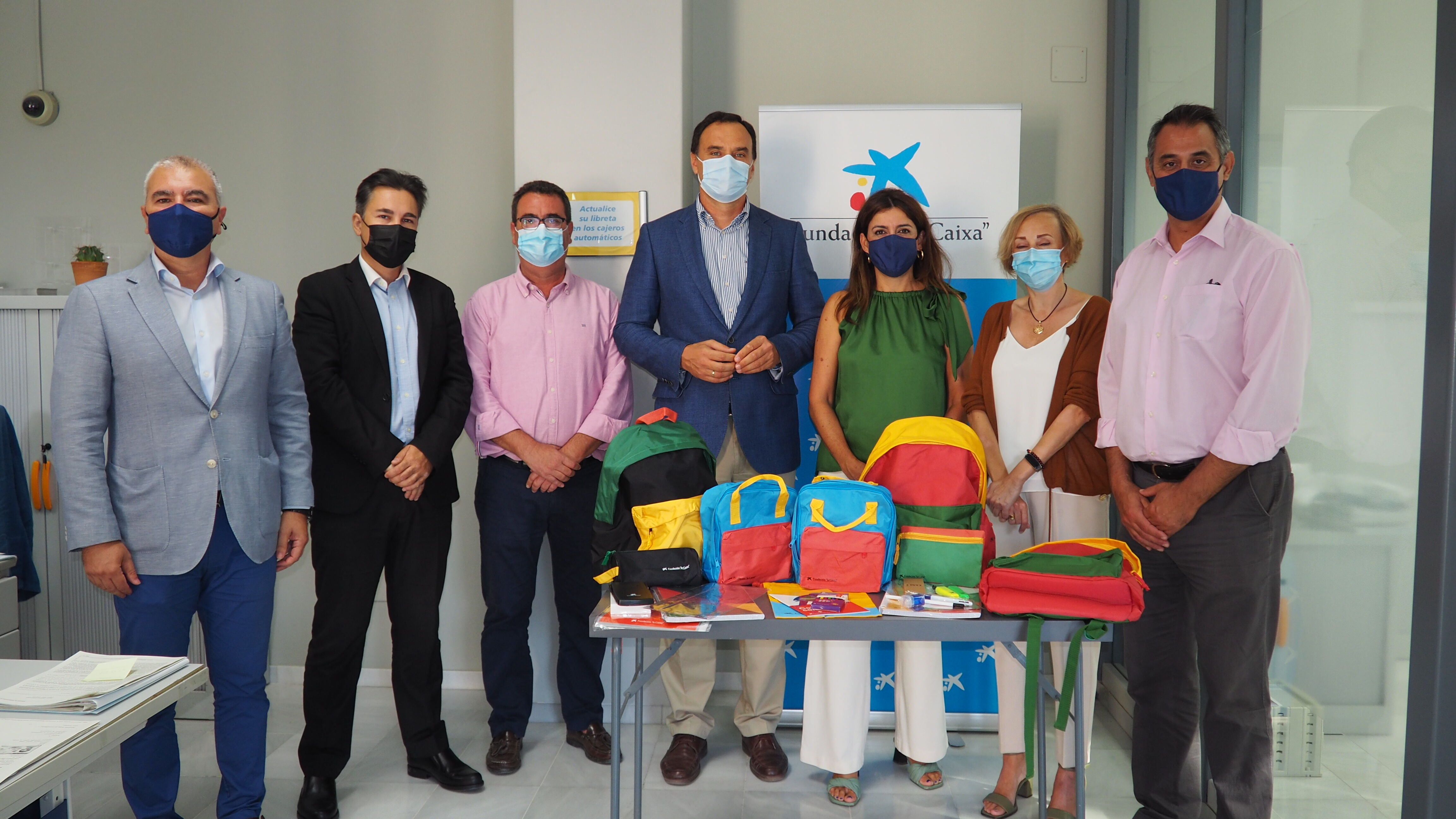 Lotes escolares para 398 menores (3)