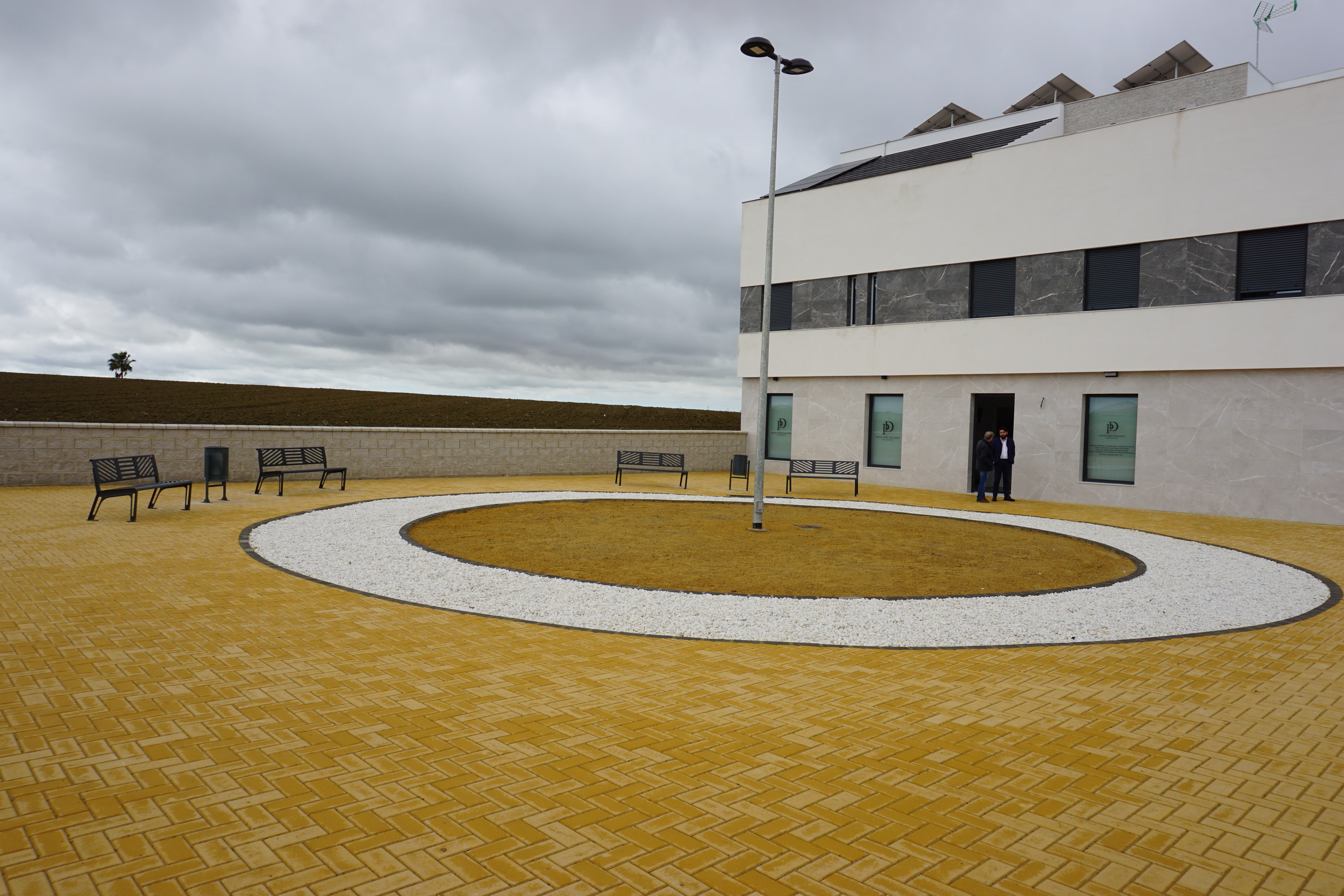 Nueva plazapública en la Avenida de Nervión (2)