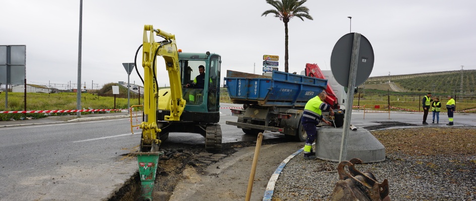 Obras mejora rotonda Ciudad de Lebrija  (1)