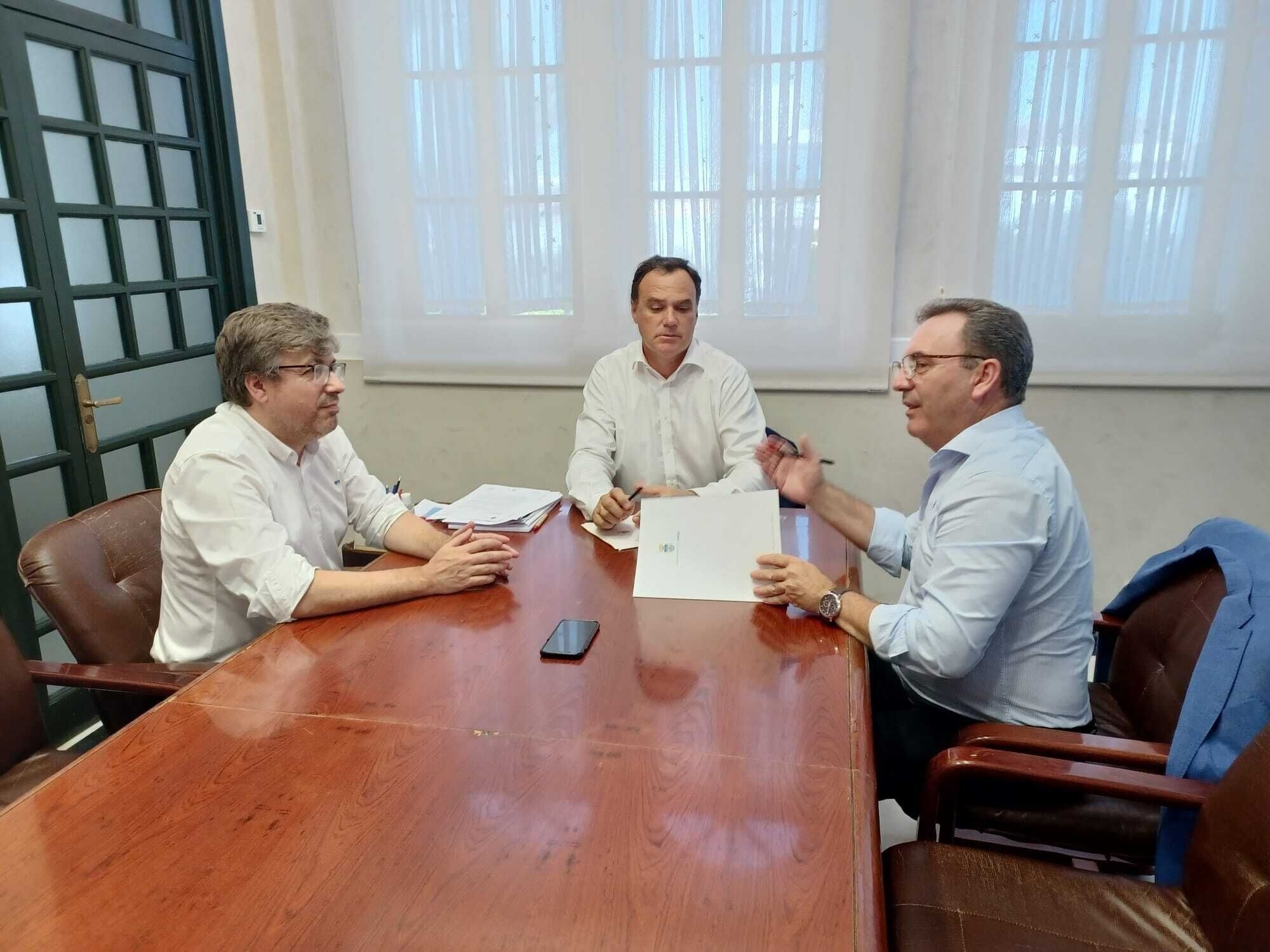 Octubre 23 - Reunión alcaldes (2)