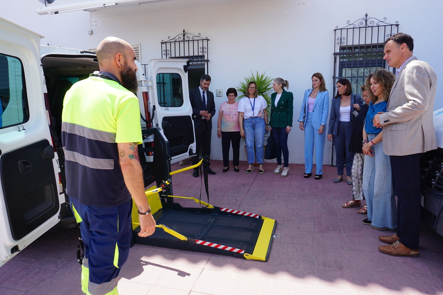 Persentación nueva furgoneta Asociación Alzheimer  (13)