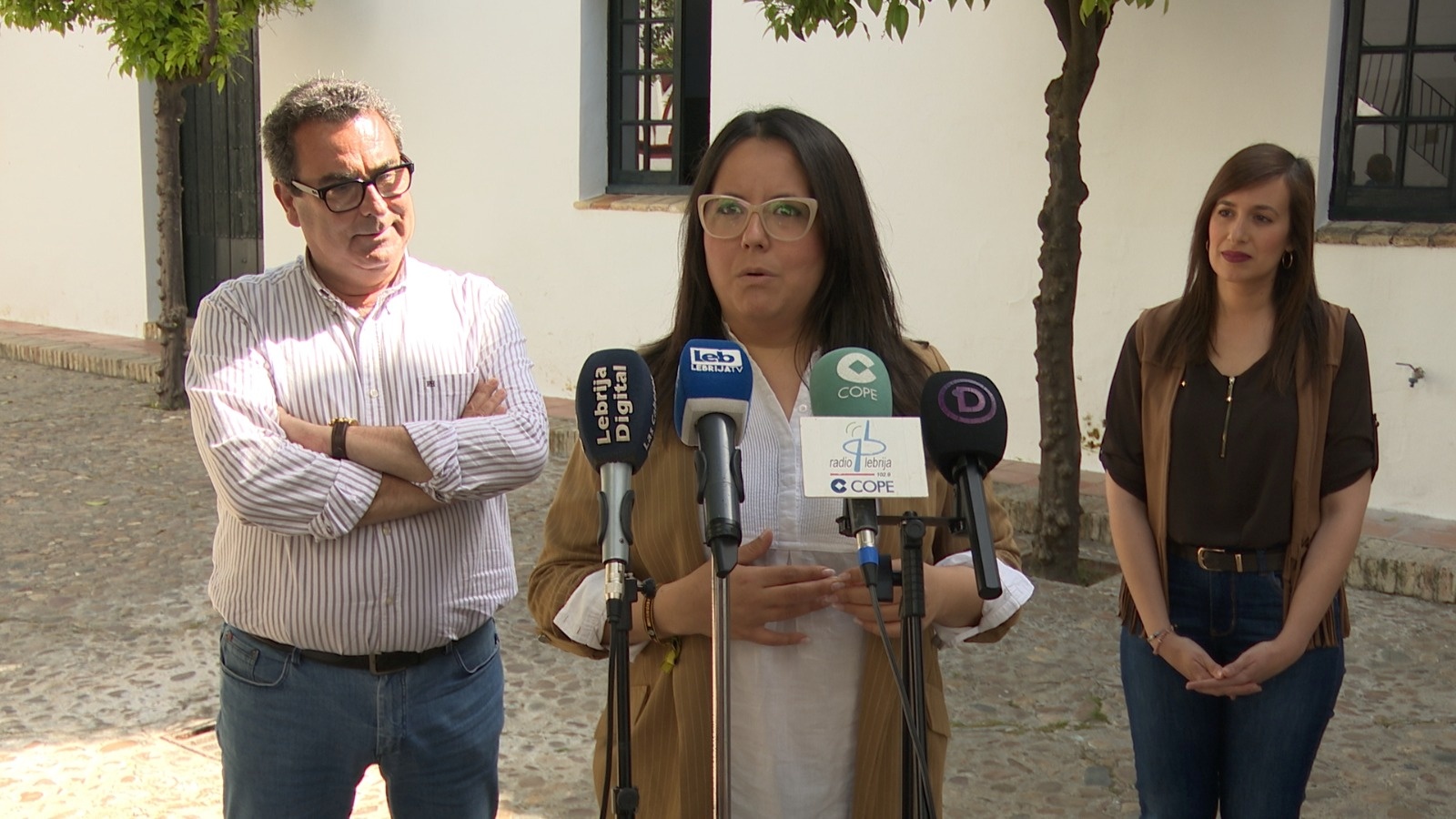 Presentación Menudas Cruces 2025 (1)