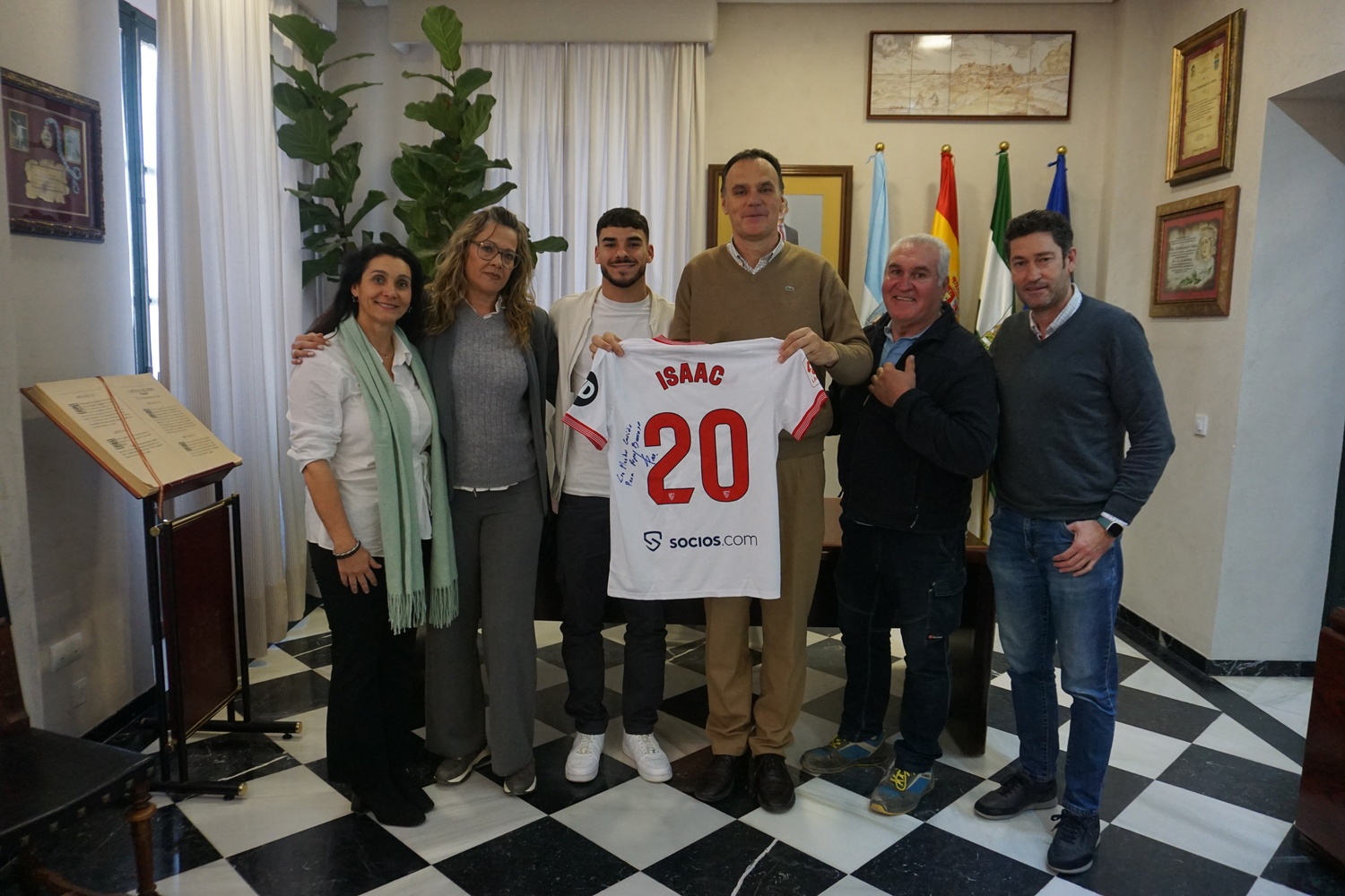 Recibimiento a Isaac Romero (6)