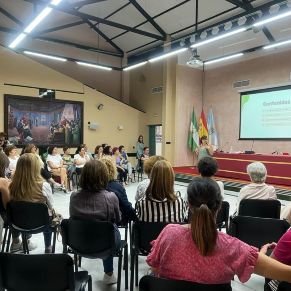 Taller risoterapia - octubre 2023 (8)